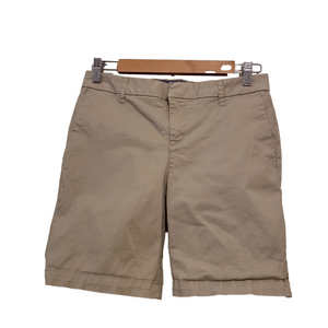 TOMMY HILFIGER BEIGE SHORTS WITH POCKETS. Size 4